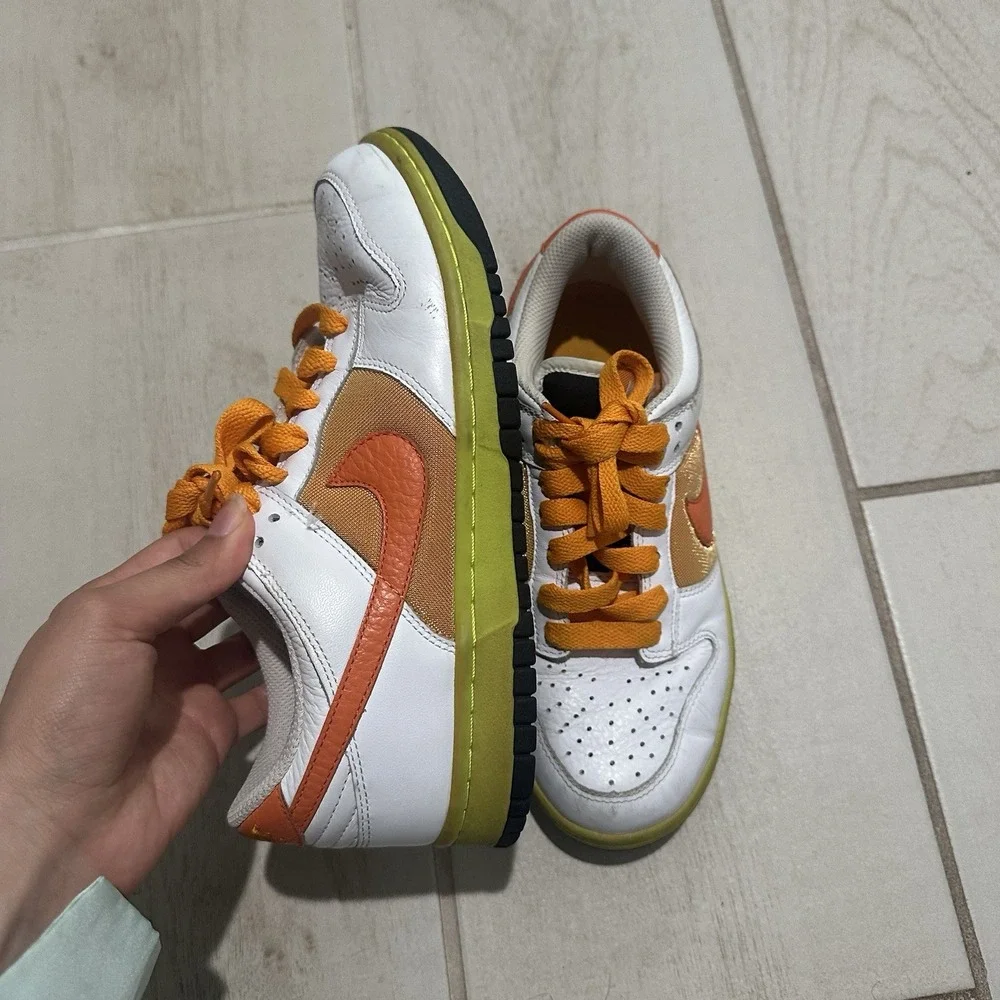 NIKE‎ 317813-181 WOMEN'S WHITE ORANGE BLAZE DUNK LOW SNEAKERS SIZE 7.5